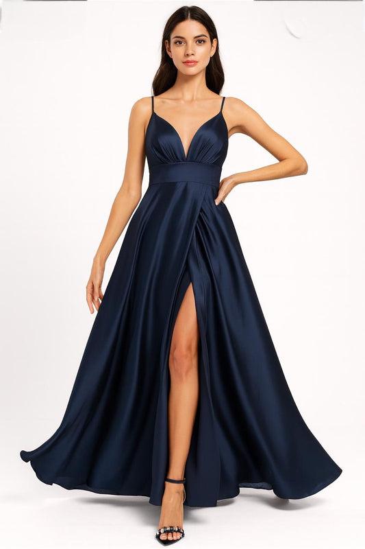 Vestido de fiesta Ary en color Azul satinado y hermosa cola