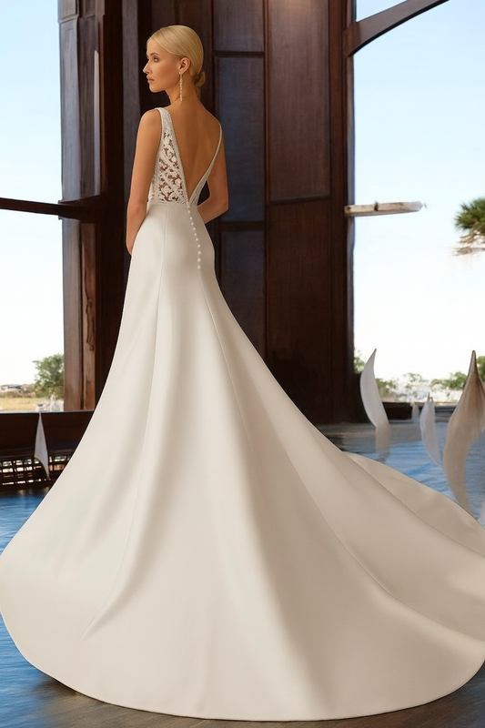 Vestido de novia Coquette en satin y macrame , estilo sirena