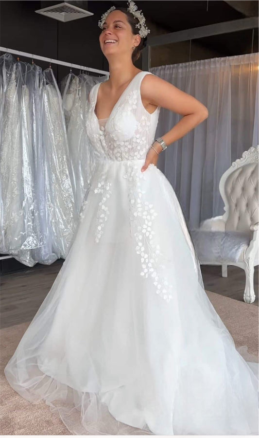 VESTIDO DE NOVIA AMELIA,APLICACIONES EN TUL