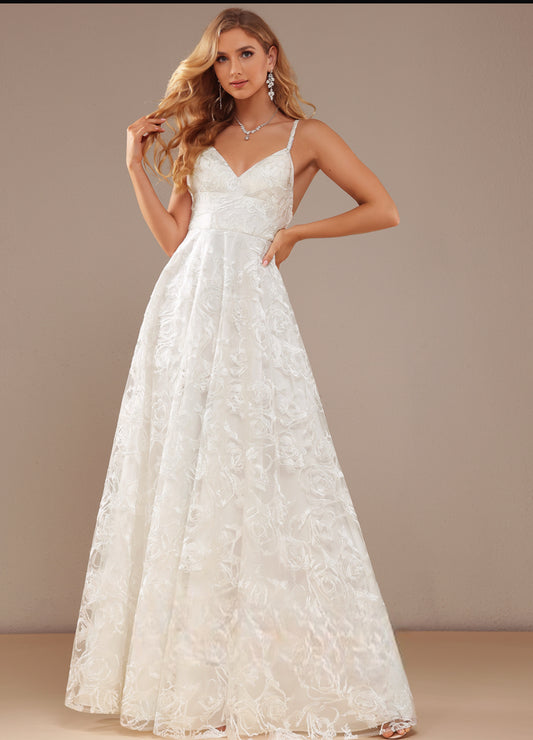 VESTIDO DE NOVIA BETTY ESTAMPADOS EN RELIEVE ,SENCILLO Y LIVIANO