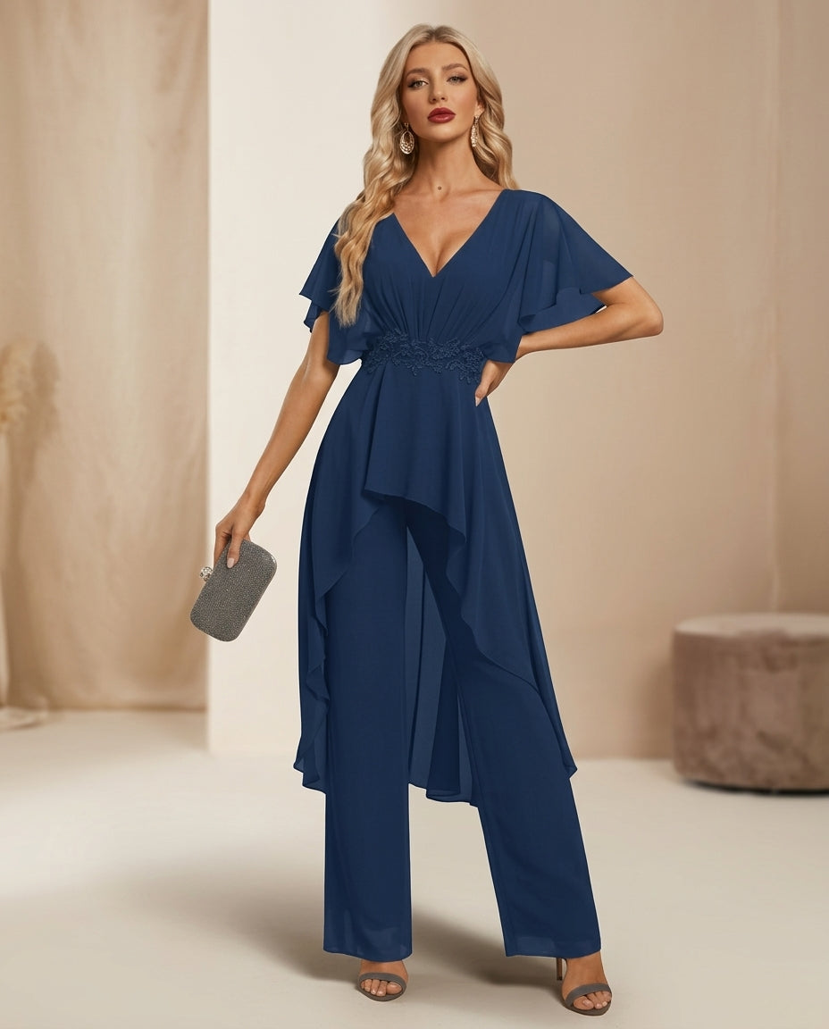 Enterito de fiesta one con cola y aplicaciones en la cintura ,manga acampanada