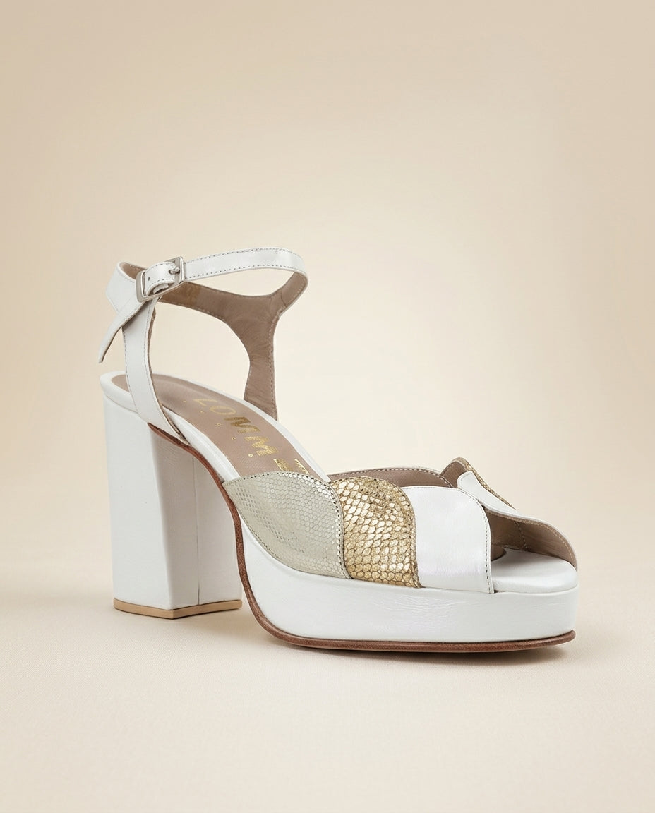 Sandalia de cuero para novia y fiesta Nácar, taco 9,5 cms y plataforma de 2 cms procedencia Argentina