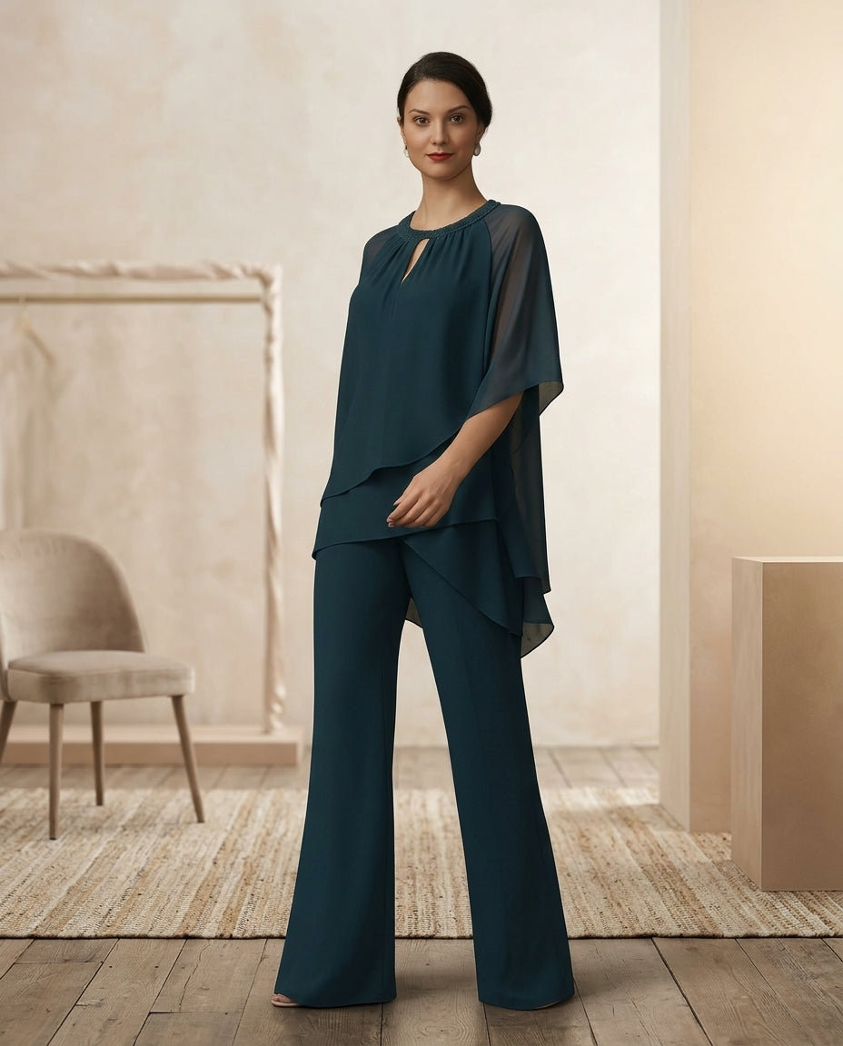 Traje de fiesta Berta  en 2 piezas con aplicaciones de pedrería en el cuello