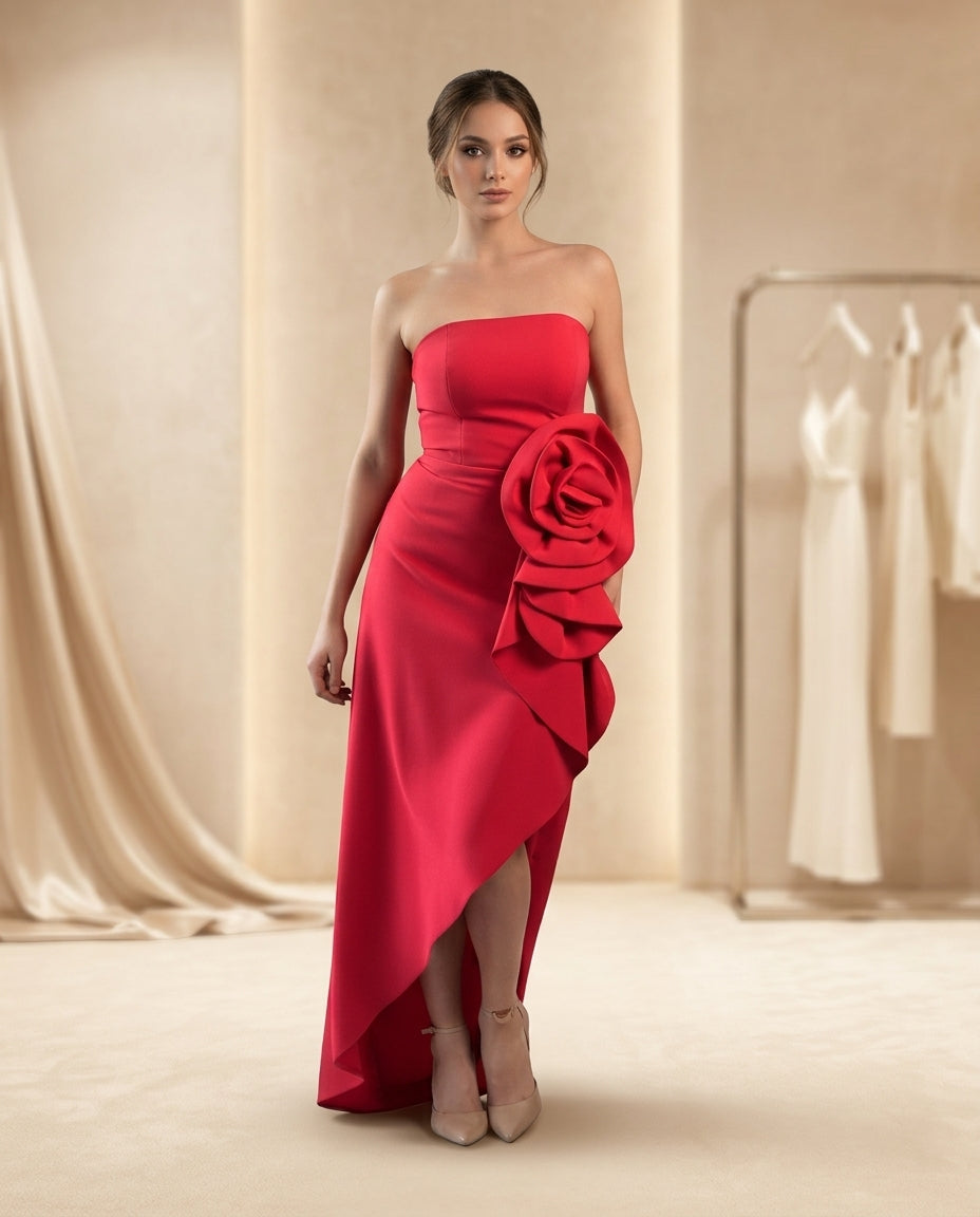 Vestido de fiesta strapless Mirna ajustado con aplicación 3D