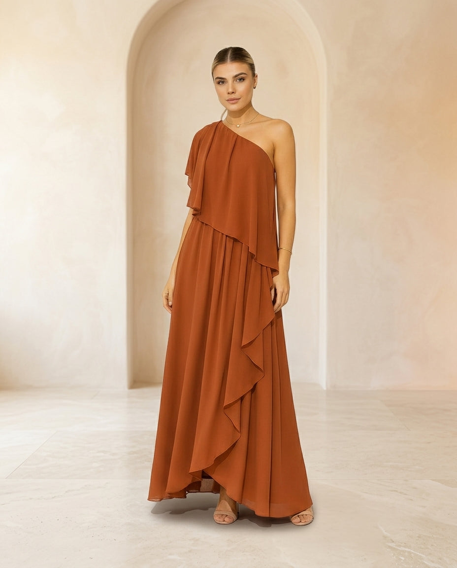 Vestido de fiesta Tribu con volantes en piso y hermosa asimetría muy liviano