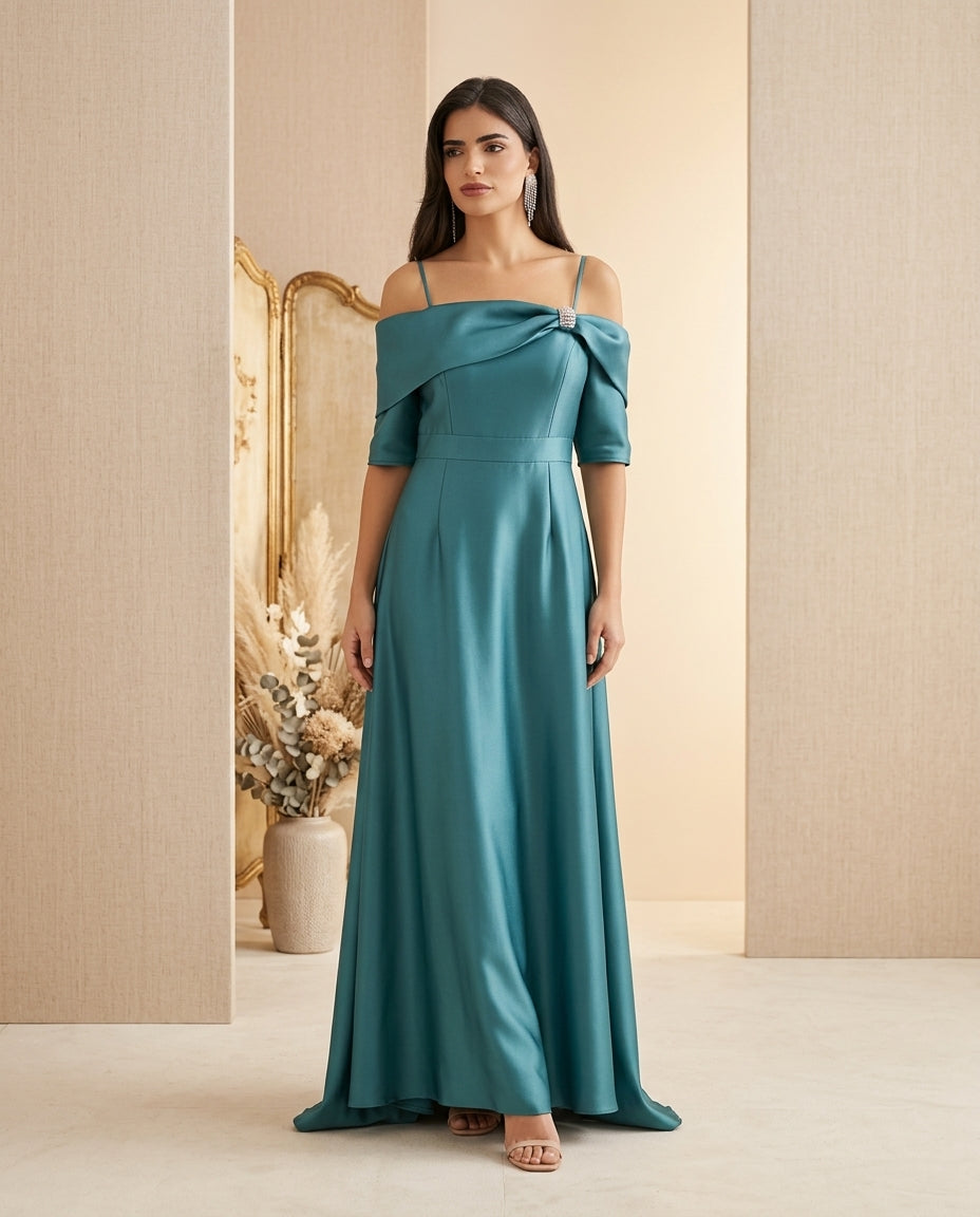 Vestido de fiesta Carmen en tela satinada mangas y hombros descubiertos