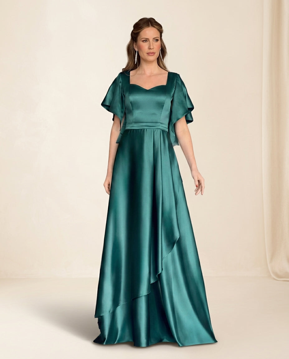 Vestido de fiesta Amanda en raso flex ,mangas y falda en capas