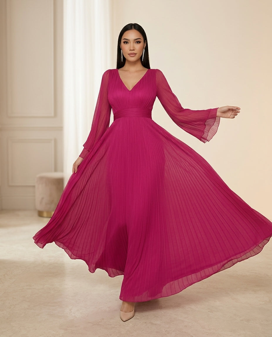 Vestido de fiesta Sonia con mangas y escote en V muy liviano , elegante, brillo sutil