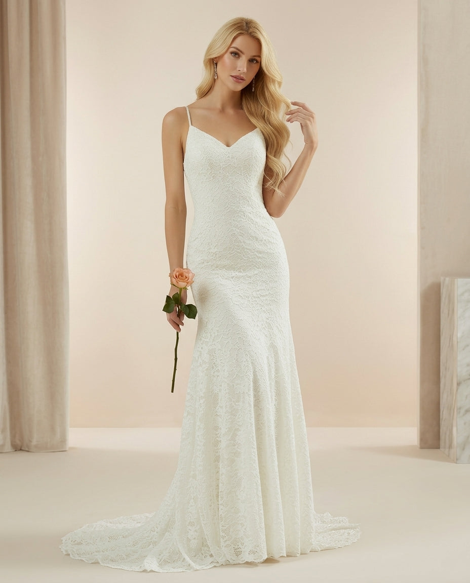 Vestido de novia Anita estilo semi sirena con cola elegante sencillez