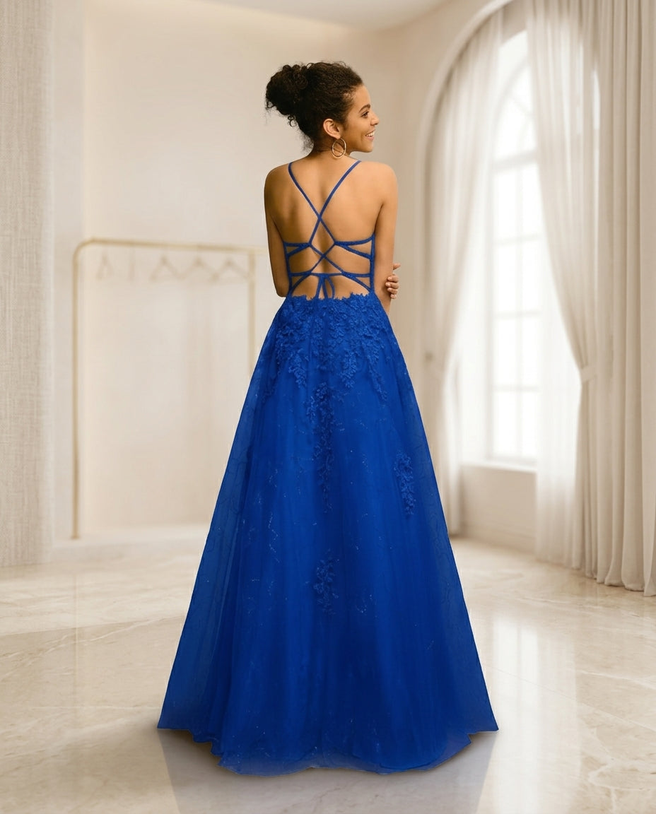 Vestido de fiesta Pompy en encaje y tul  ,corte princesa y escote cuadrado