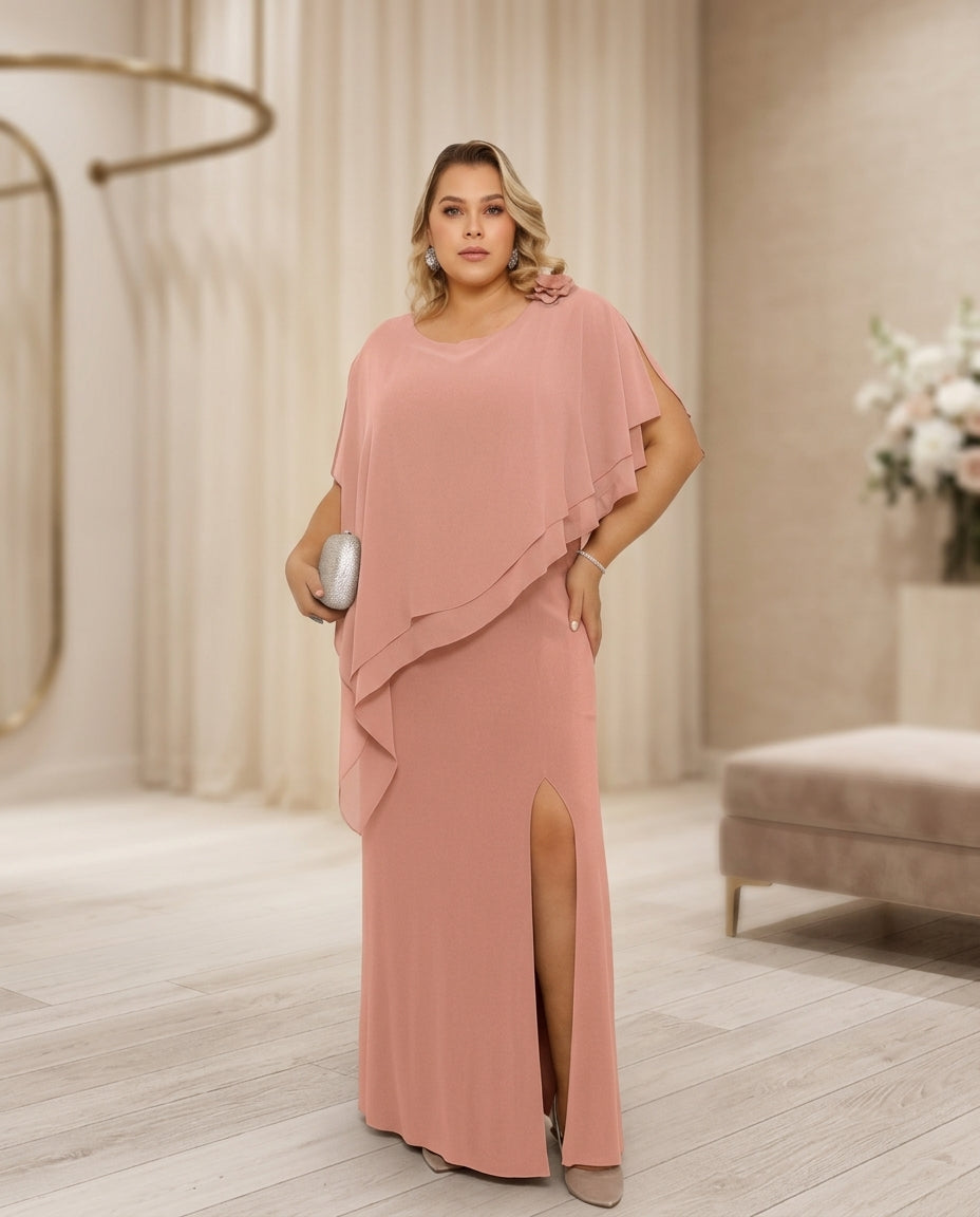 Vestido de fiesta Milena con capa y flor lateral , falda en seda fría capa en gasa