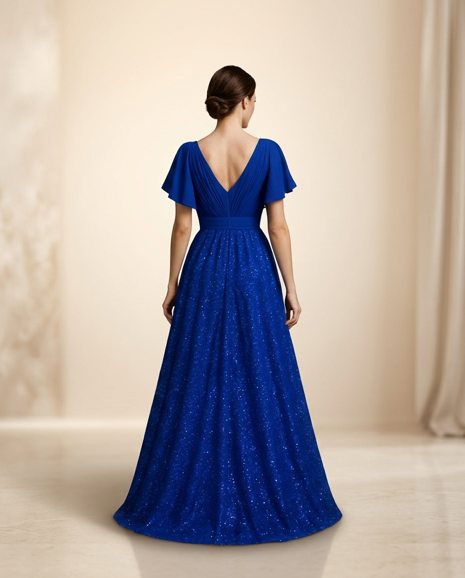 Vestido de fiesta Betty con falda bordad en brillo sutil y mangas acampanadas color azulino y talla XXL