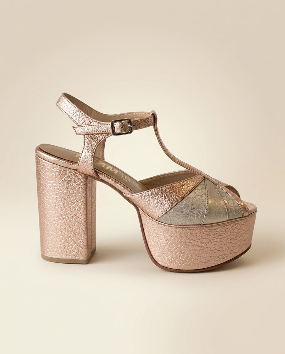 Sandalia de cuero para fiesta Allium cobre, taco 11 cms y plataforma 5,5 cms procedencia Argentina