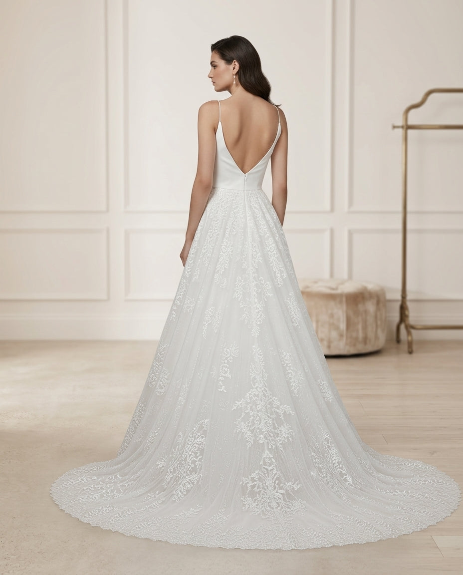 Vestido de novia Amaya corte A y drapeado frontal