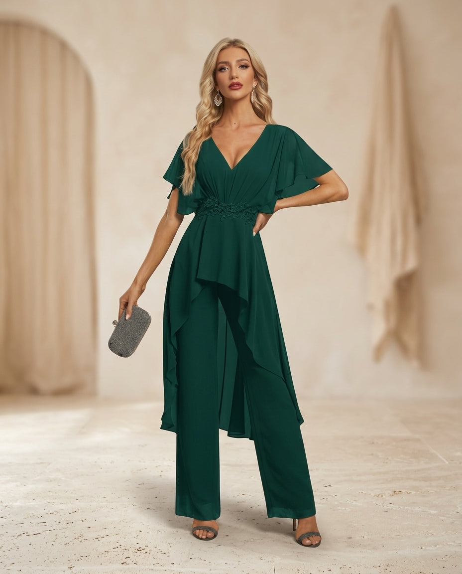 Enterito de fiesta one con cola y aplicaciones en la cintura ,manga acampanada