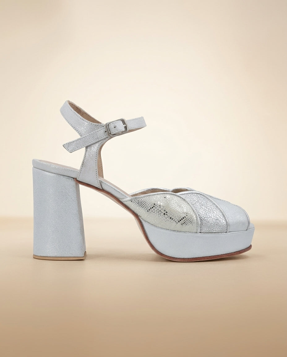 Sandalia de cuero para novia y fiesta Arenaría Plata, taco 9,5 cms y plataforma 2cms