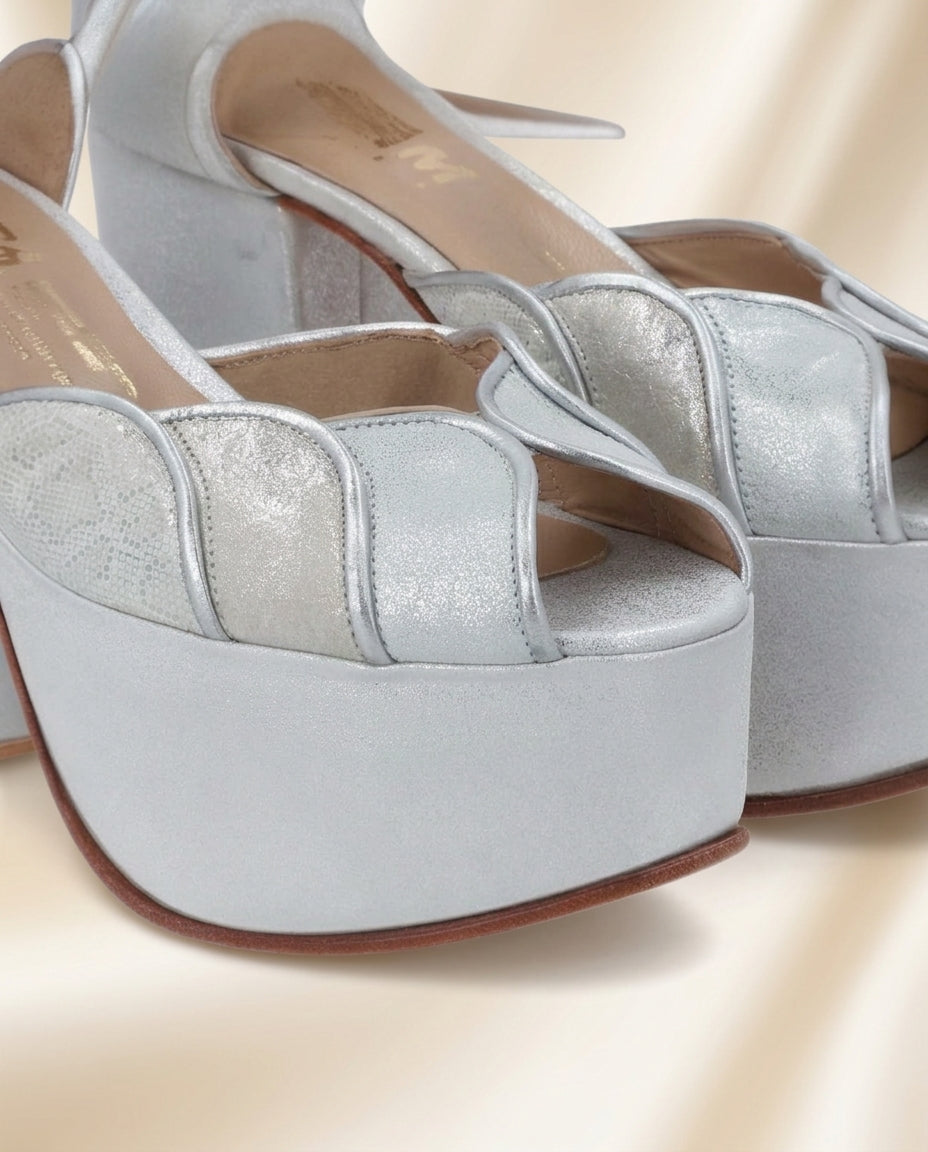 Sandalia de cuero para novia y fiesta Arenaría calliari  taco 11 cms y plataforma 5,5 cms