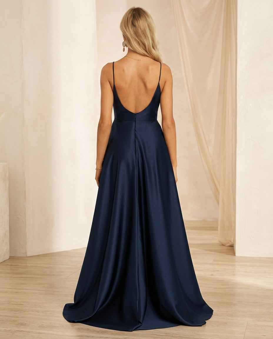 Vestido de fiesta Ary en color Azul satinado y hermosa cola