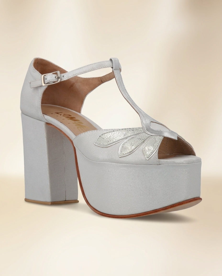 Sandalia de cuero para novia y fiesta Caléndula Calliari,Tacón 11 cms y plataforma 5,5 cms procedencia Argentina