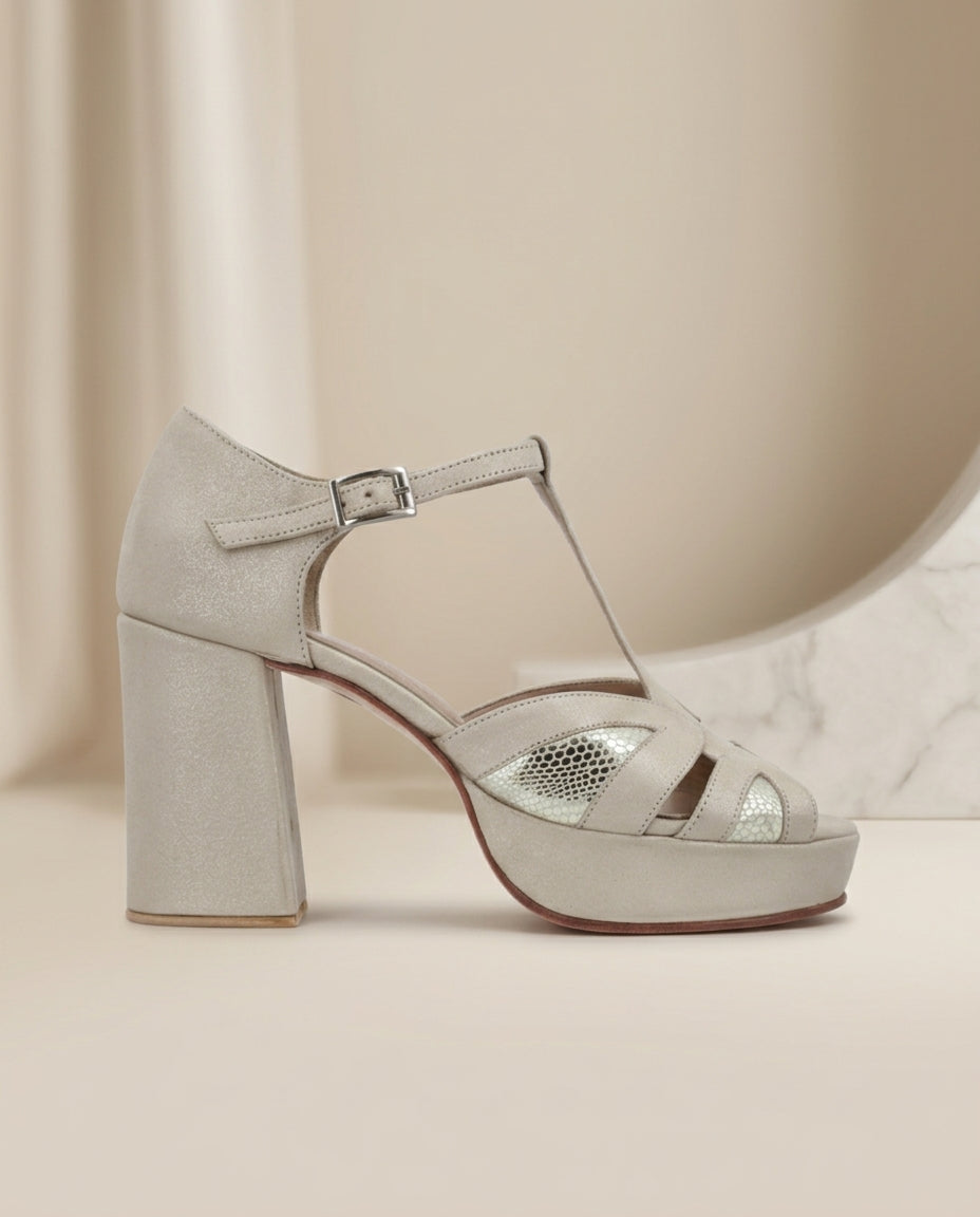 Sandalia de cuero para novia y fiesta Vitral, taco 9,5 cms y plataforma 2 cms procedencia Argentina