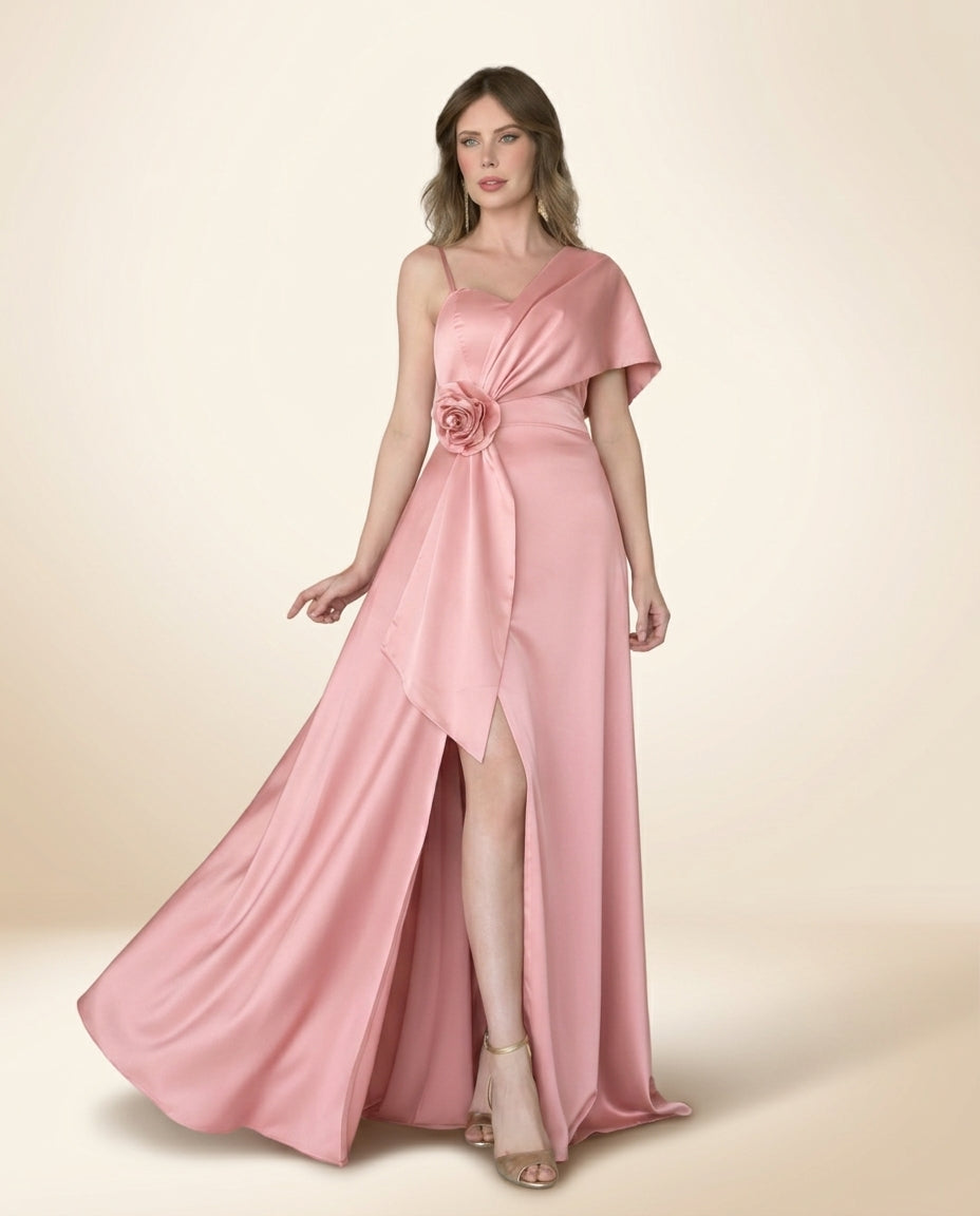 Vestido de fiesta Corina capa asimétrica y aplicación dior