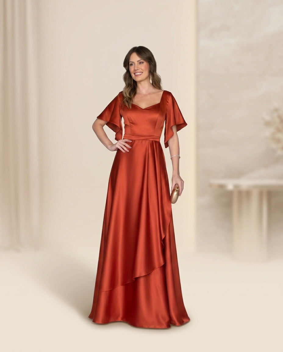 Vestido de fiesta Amanda en raso flex ,mangas y falda en capas