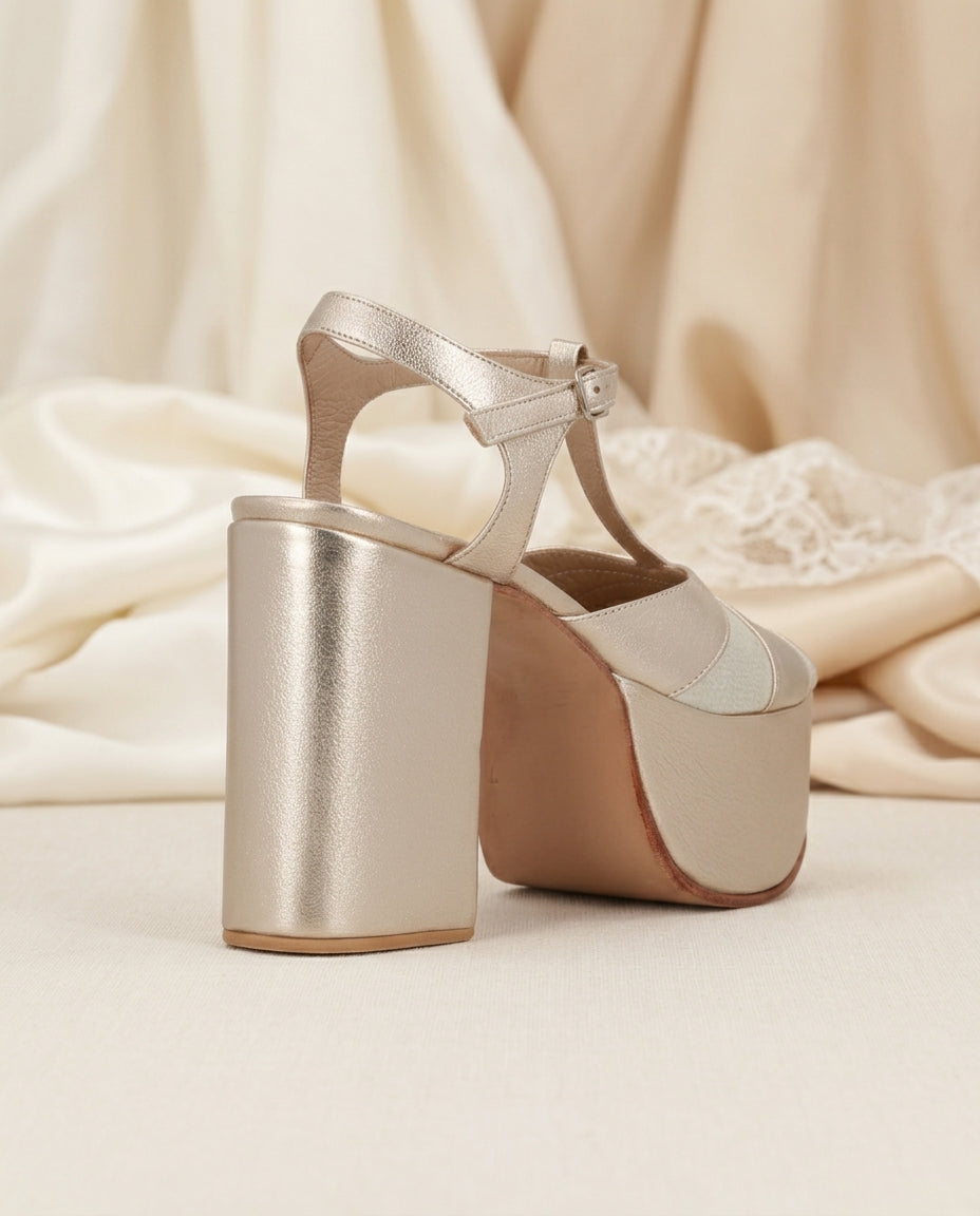 Sandalia de cuero para novia y fiesta Allium gold, taco 11 cms y plataforma 5,5 cms, procedencia Argentina