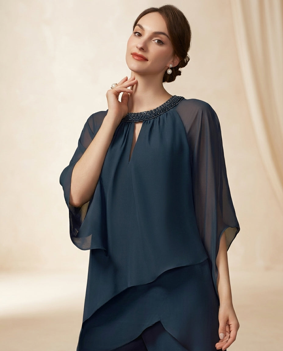 Traje de fiesta Berta  en 2 piezas con aplicaciones de pedrería en el cuello
