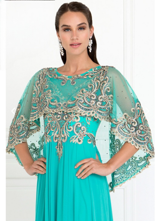 VESTIDO DE FIESTA ANAHY EN COLOR TURQUESA CON CAPA Y APLICACIONES DORADAS