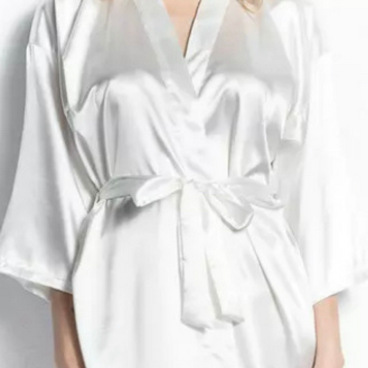 Bata de Satin Kimono  personalizada o sin personalizar,fina y elegante
