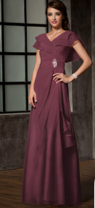 VESTIDO DE FIESTA PEGY CON VOLANTES Y APLICACION