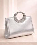 Bolso de fiesta Dore star en tono plateado  y aplicaciones brillantes con mango y cadena para colgar