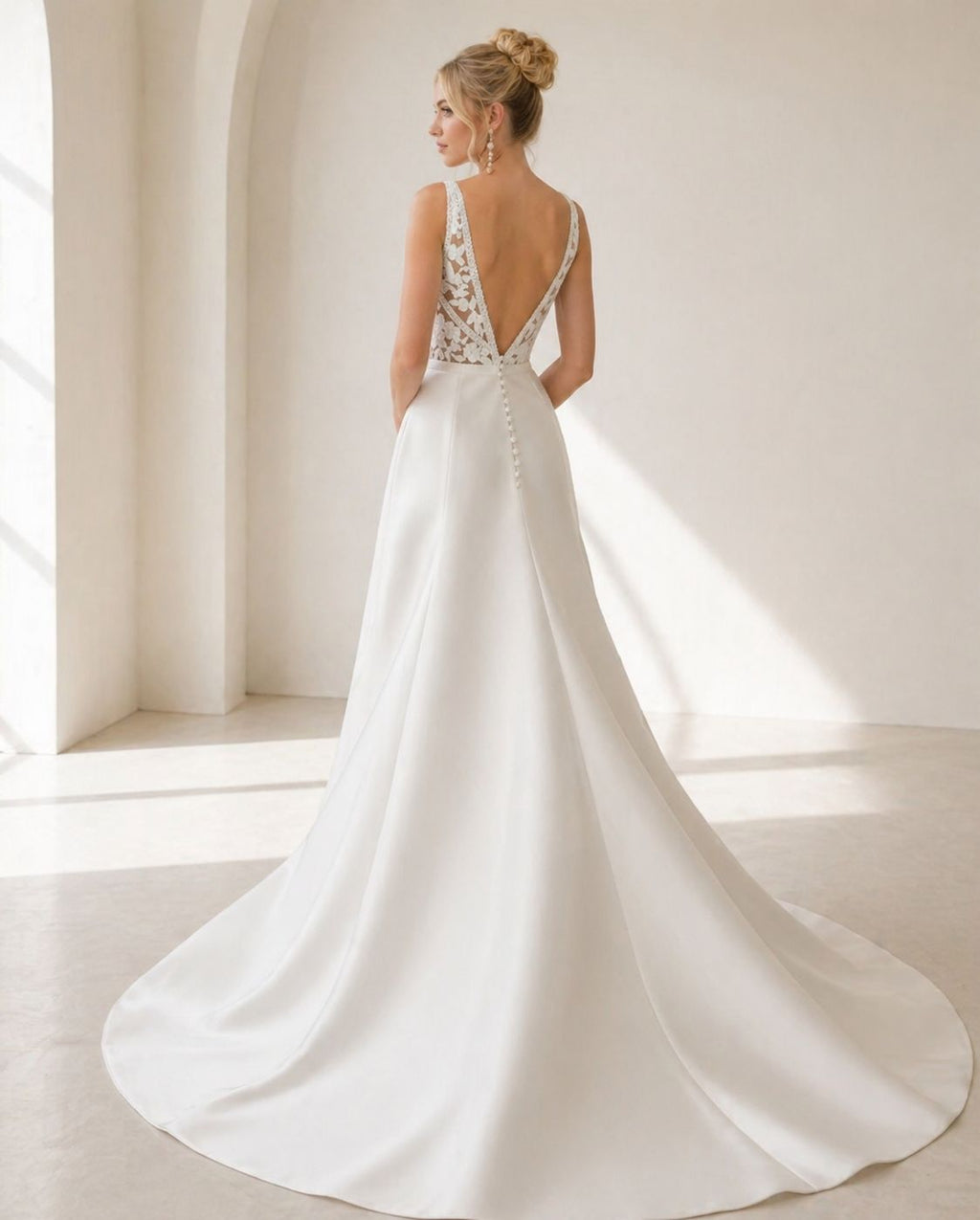 Vestido de novia Coquette en satin y macrame , estilo sirena