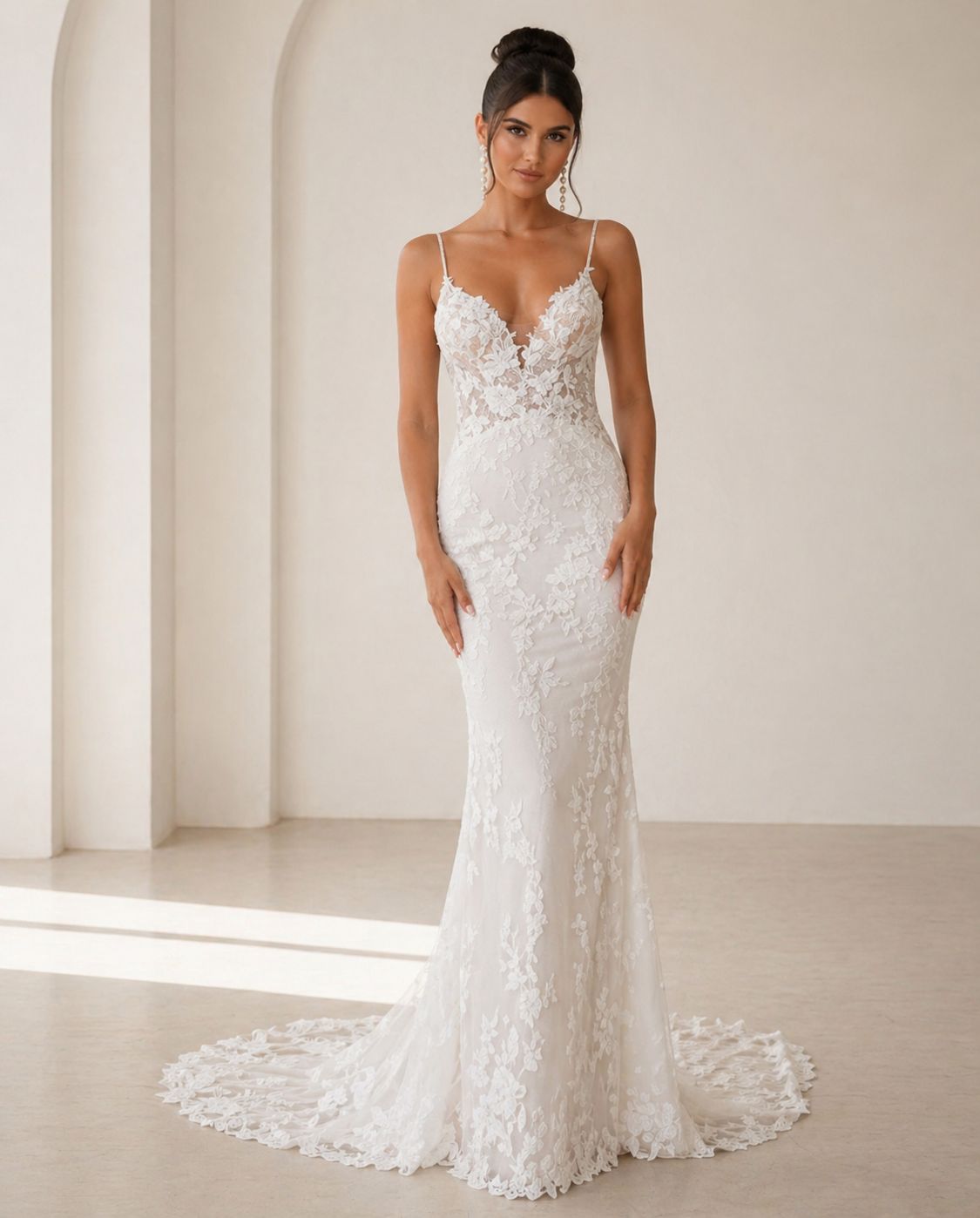 Vestido de novia Dalia sirena con encaje floral y escote profundo
