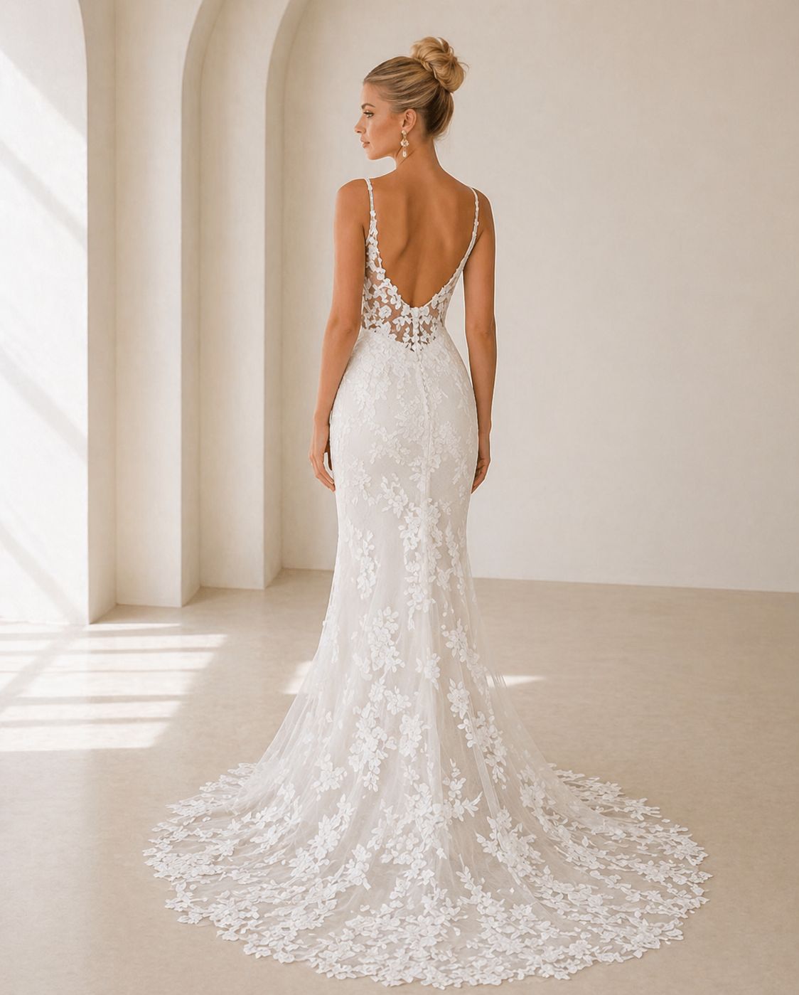 Vestido de novia Ferny sirena con encaje floral y cola bordada