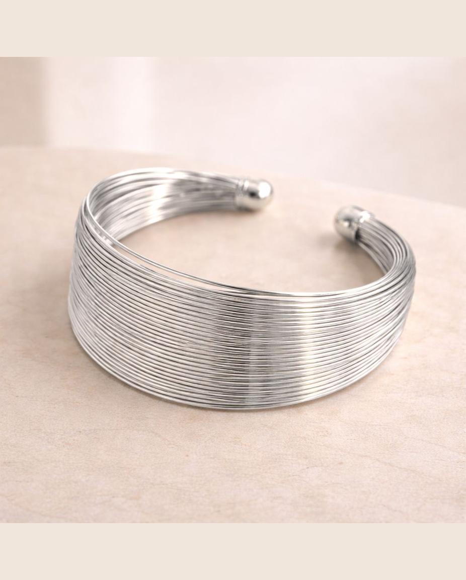 Pulsera metálica Petunia plateada ajustable