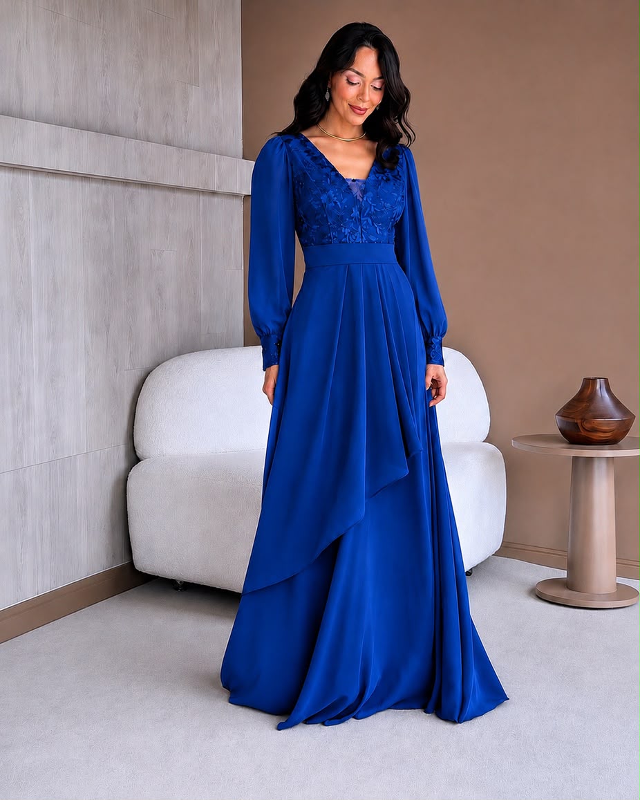 Vestido de fiesta Mariela con cuerpo bordado y falda fluida