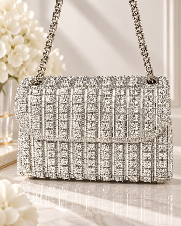 Bolso de fiesta Dorian plateado con cristales brillantes y cadena para colgar
