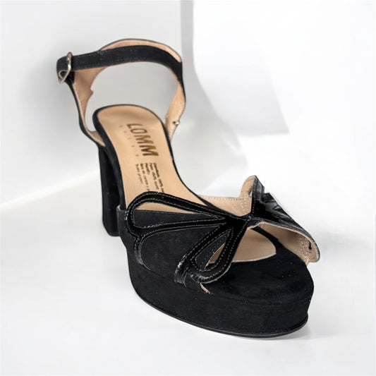 Sandalia Argentina de cuero Narciso negra ,Taco 9,5 cms y plataforma 2 cms