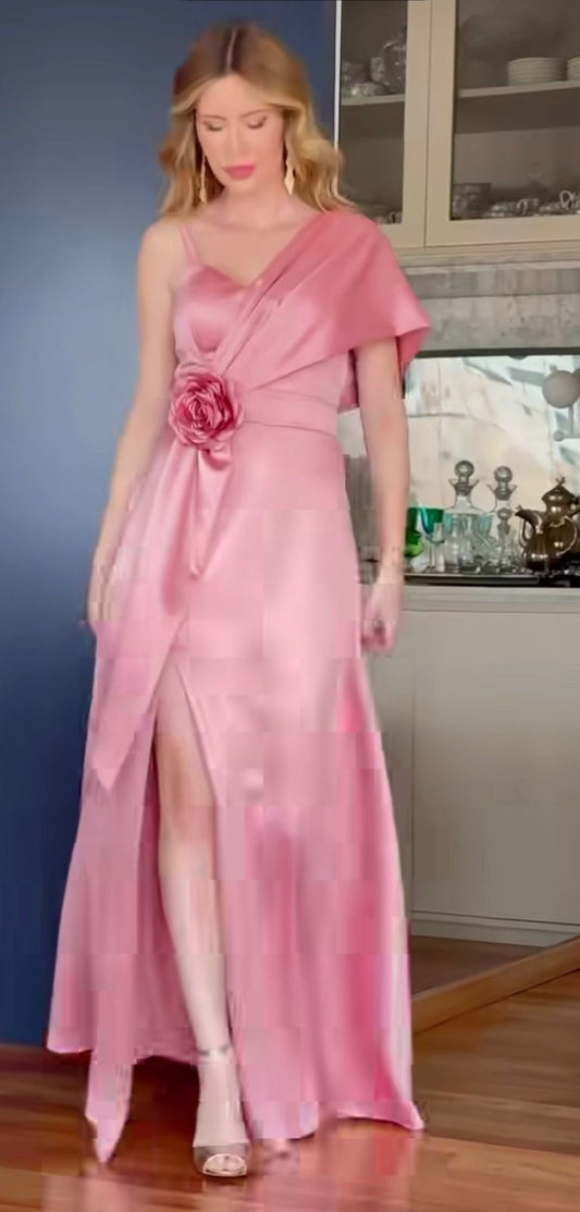 Vestido de fiesta Yazmin capa asimétrica y aplicación dior