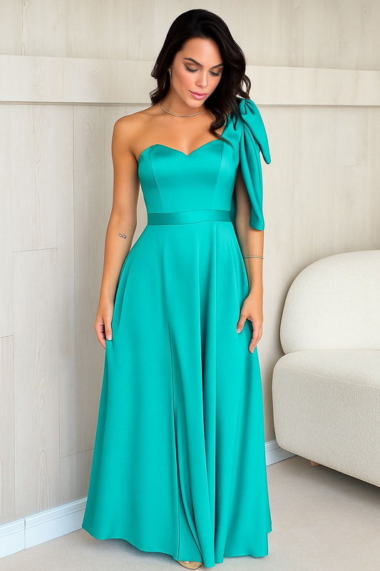 Vestido de fiesta Giselle en raso ,escote corazón y lazo