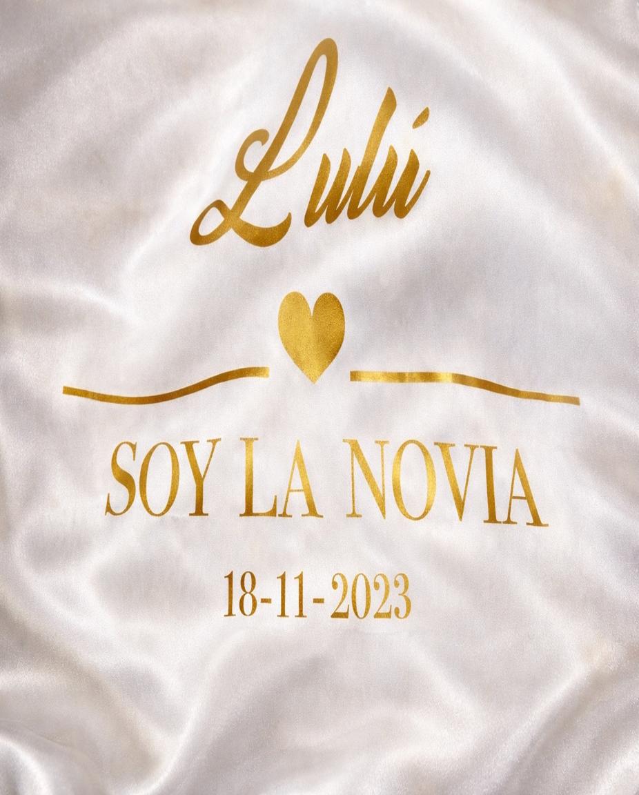 Bata de Satin Kimono  personalizada o sin personalizar,fina y elegante