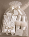 Pack novia Elegance-Bata y pantuflas satin en presentación de lujo