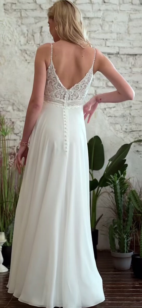 VESTIDO DE NOVIA ALISSON ,LIVIANO ,VAPOROSO Y SENCILLO