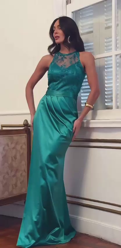 Vestido de fiesta Yoly cuello halter y transparencia
